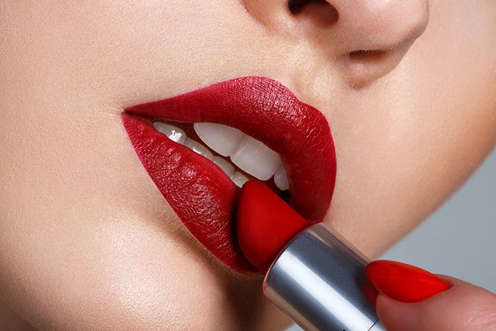 Red-Lipstick-Shutterstock-1
